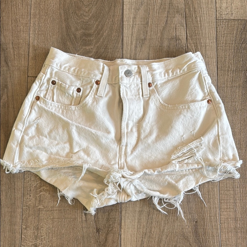 Levi’s Vintage 501 Distressed Denim Shorts- Size 26